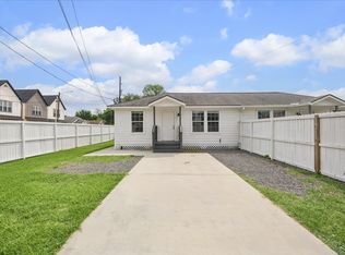 2610 Cochran St, Houston, TX 77009