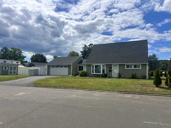 78 Sparrowbush Lane, Milford, CT 06460
