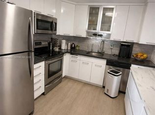 300 Bayview Dr APT 2106, Sunny Isles Beach, FL 33160