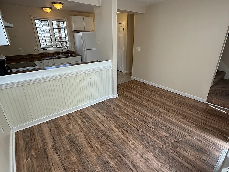 2 Flanders Ct #1 — Photo 2