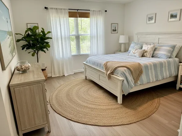 303 Redbud Rd, Palm Coast, FL 32137