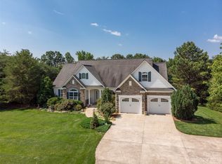 3111 Green Acres Ln, Claremont, NC 28610