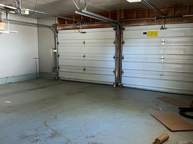 770 W Highland Ave — Photo 11