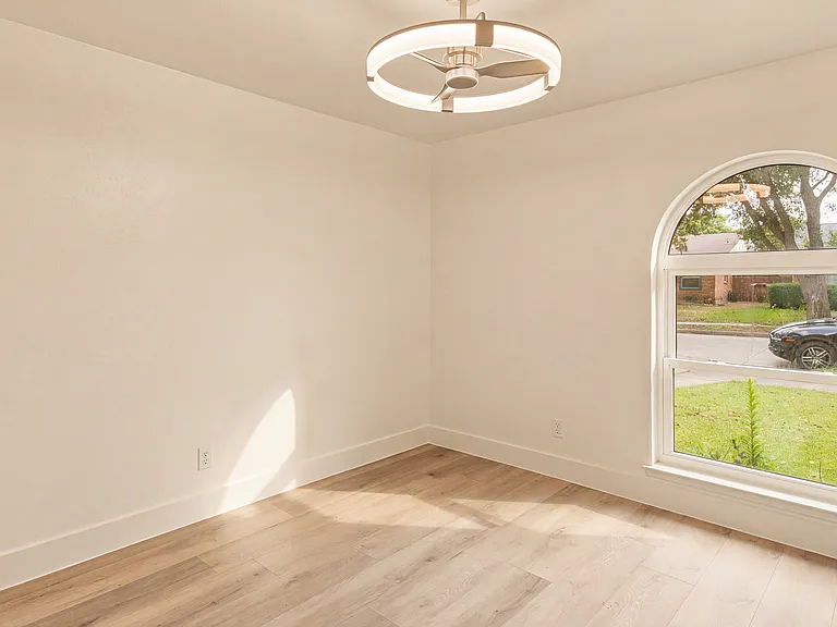 2733 Teakwood Dr — Photo 15