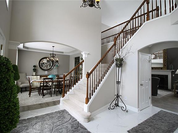 5th image of 3081 Willowbrook Dr