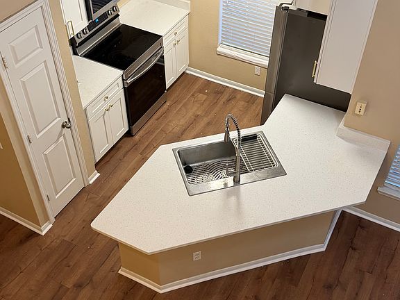 5th image of 9157 Lee Vista Blvd APT 210