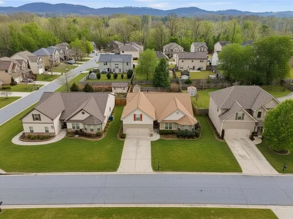 5570 Glenn Ivey Dr, Cumming, GA 30028