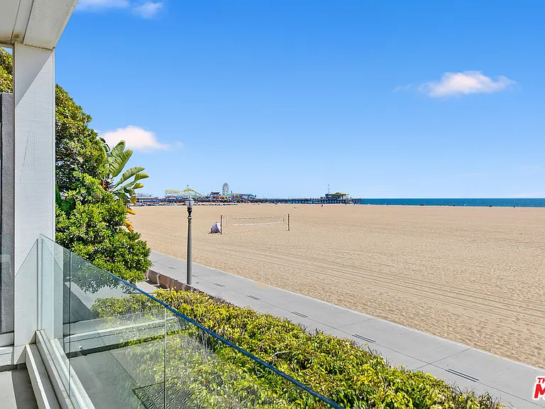 1341 Palisades Beach Rd — Photo 22