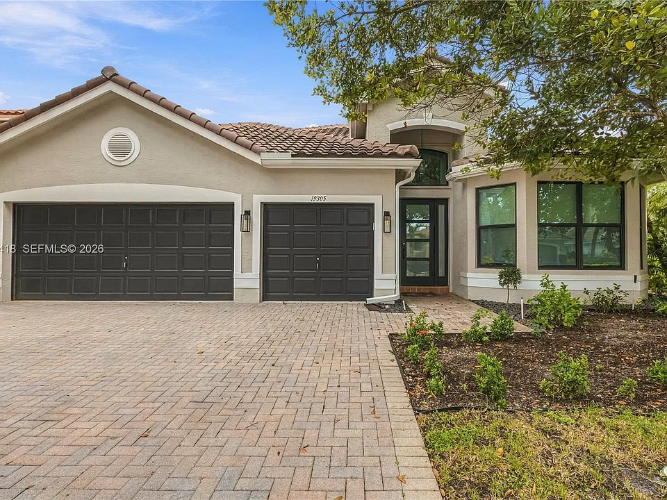 19305 Skyridge Cir