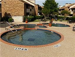 2nd image of 1307 Willoughby Ln APT 5425