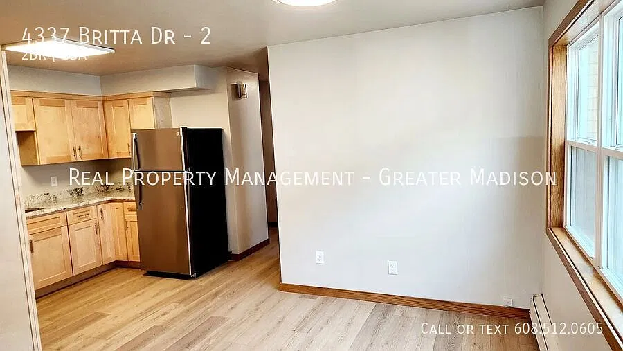 Beautiful fully remodeled 2 bedroom apartment on Madison's west side — Photo 4