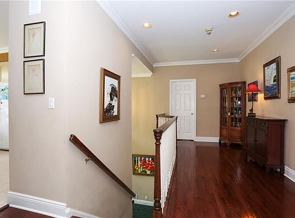 5th image of 84 Doral Greens Dr W