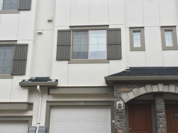 13756 SW Silent Fox Ter, Sherwood, OR 97140