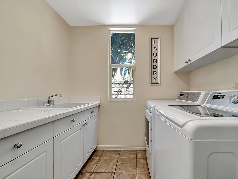 19316 Lavi Ct — Photo 47