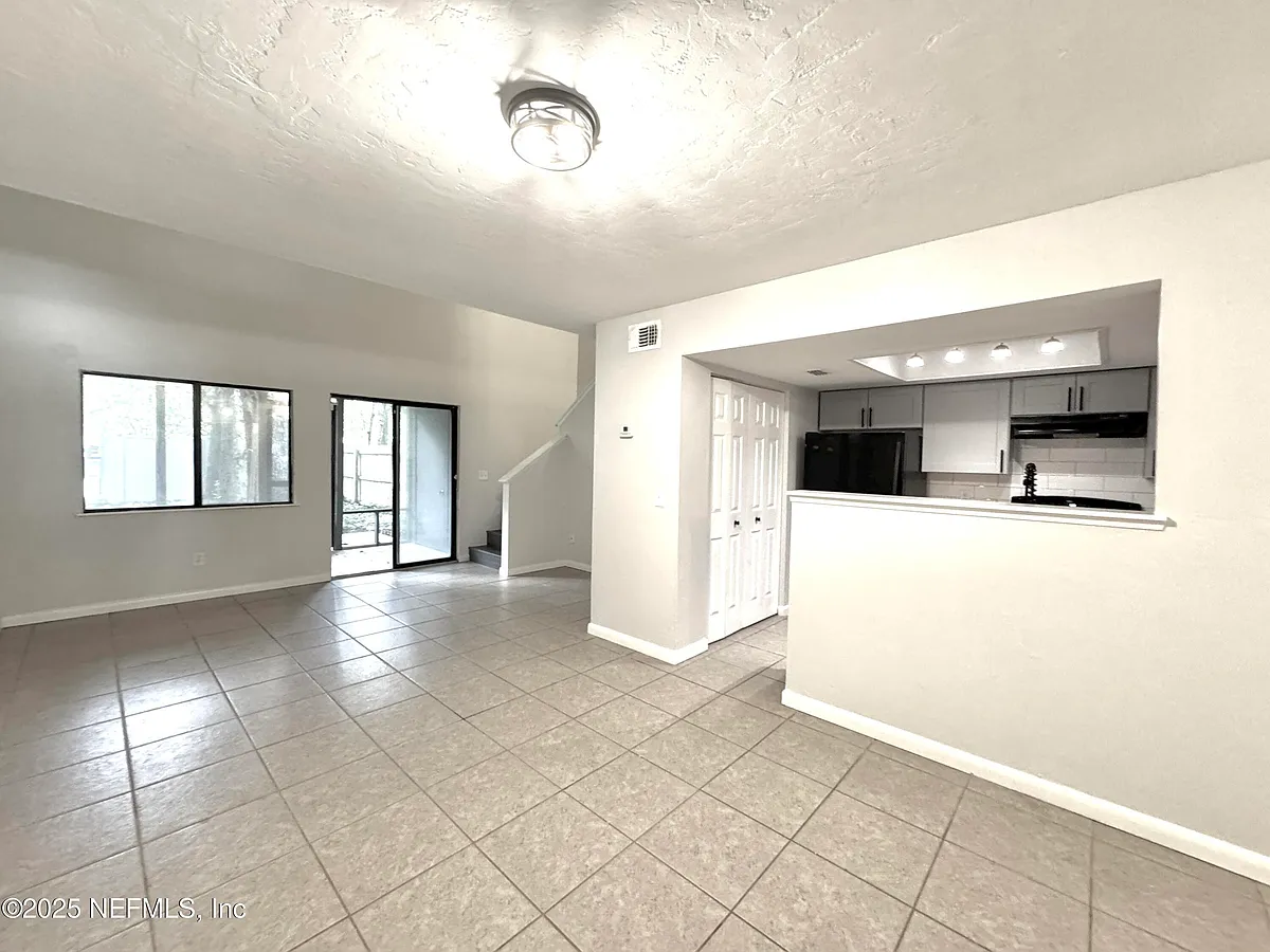 Building Photo - 2964 Songbird Dr