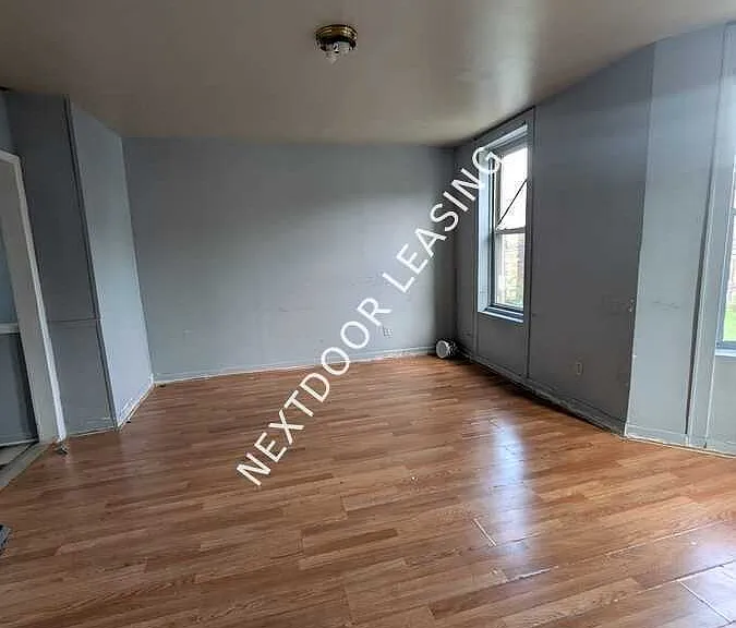 21 Bergen Ave #2M — Photo 9