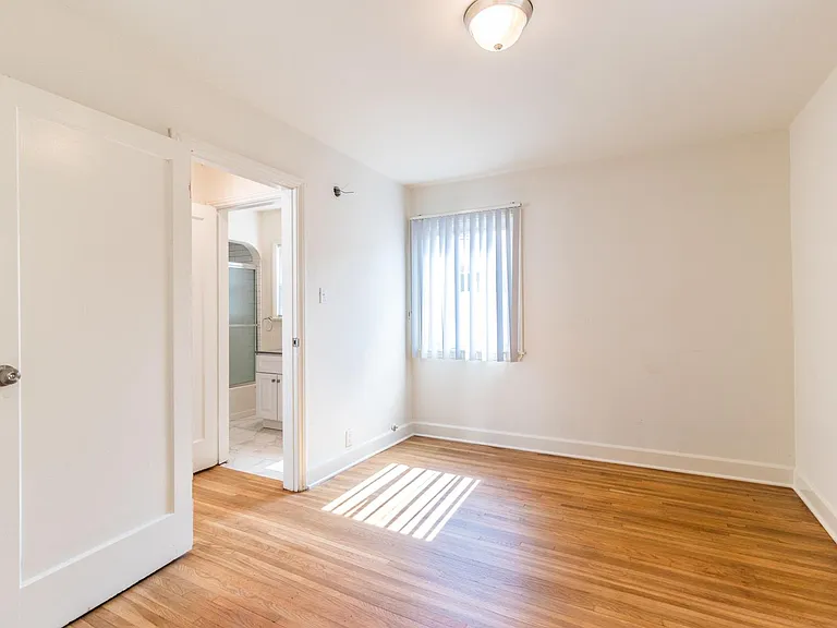 6341 Templeton St #F — Photo 14