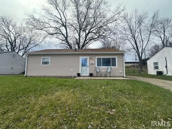 328 Barbie St, South Bend, IN 46614