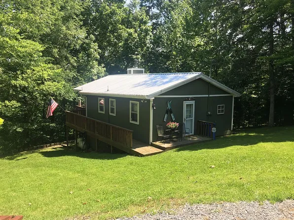 101 Hilltop Ln, Cadiz, KY 42211