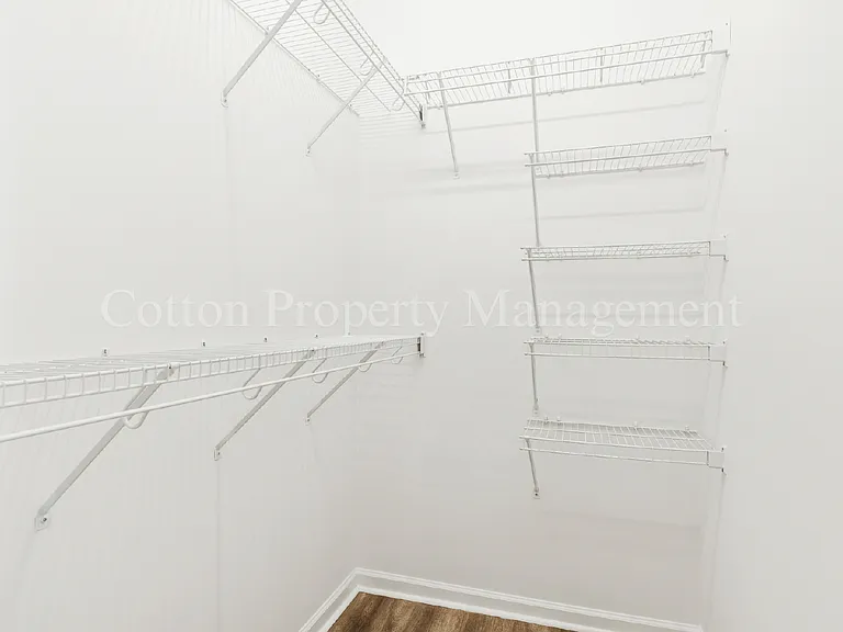 1010 Winterberry Cir — Photo 27