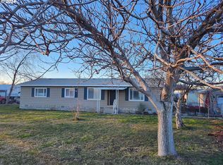32407 E Loop Rd, Hermiston, OR 97838