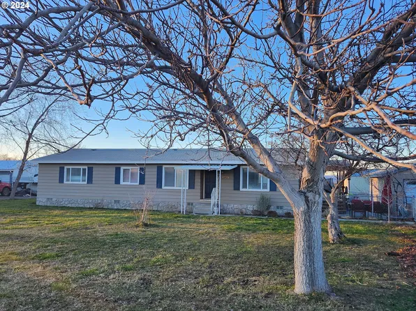32407 E Loop Rd, Hermiston, OR 97838
