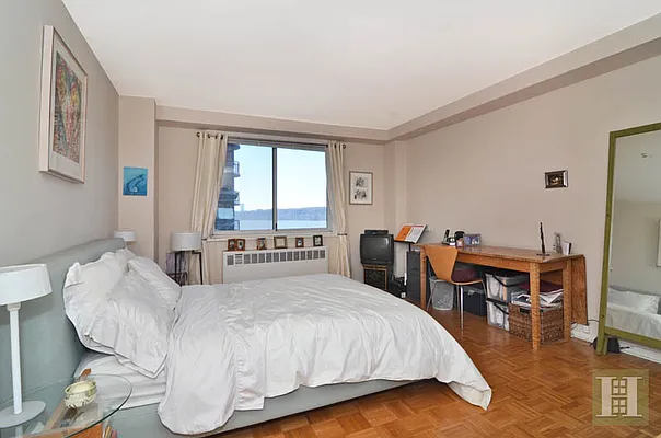 Sold by Halstead Real Estate | media 29