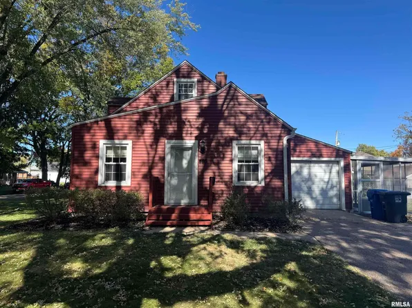 405 21st Ave, Moline, IL 61265