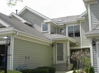 1986 Stillwater Rd, Arlington Heights, IL 60004