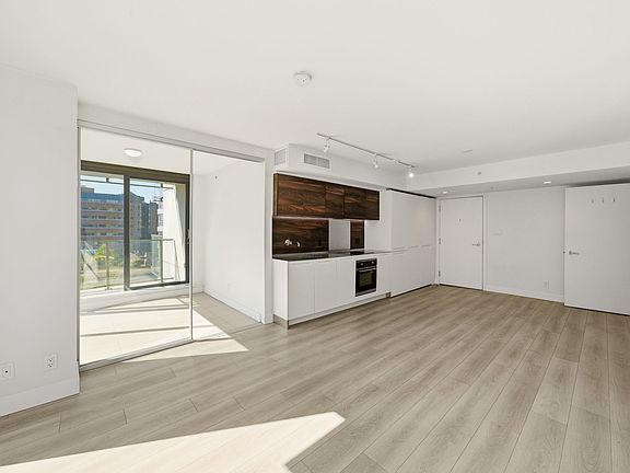 5th image of 1133 Hornby St #1406