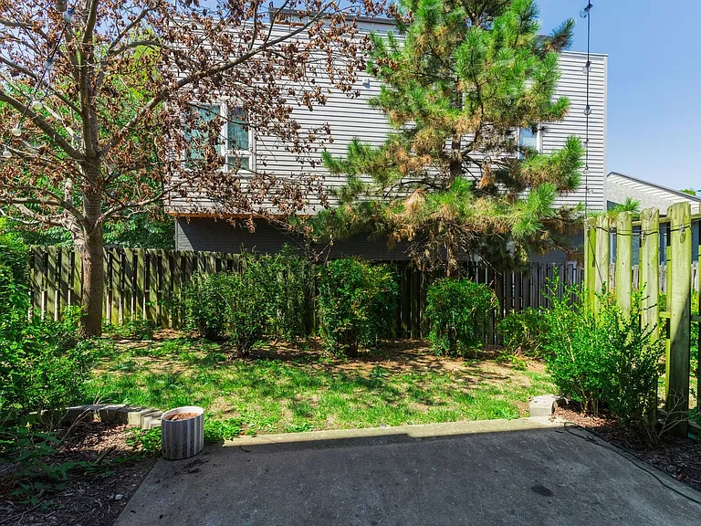 600 Garfield St #12 — Photo 22
