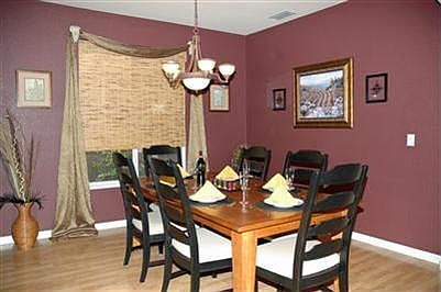 4th image of 330 Mahonia Cir