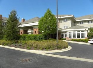 801 N McLean Blvd APT 360, Elgin, IL 60123