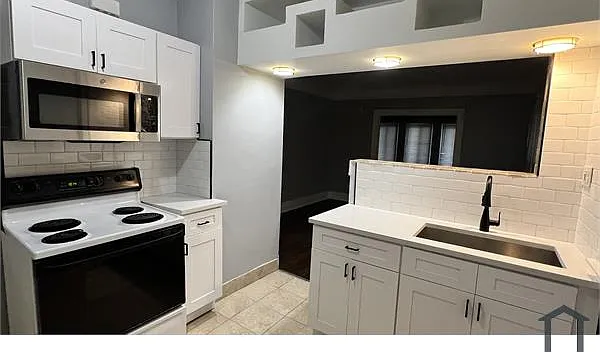 3339 Sturtevant Ave — Photo 6