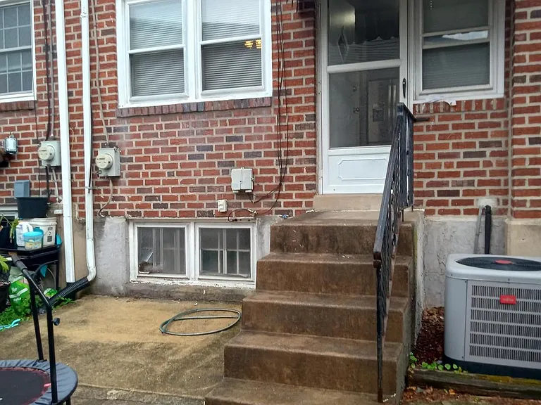 58 Suburban Ln — Photo 26