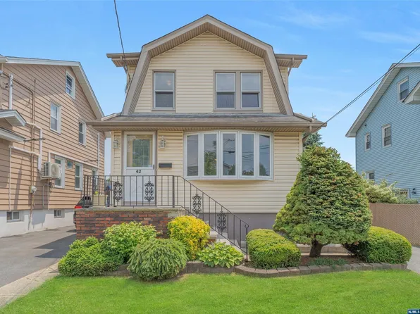 42 Lafayette Pl, Lyndhurst, NJ 07071