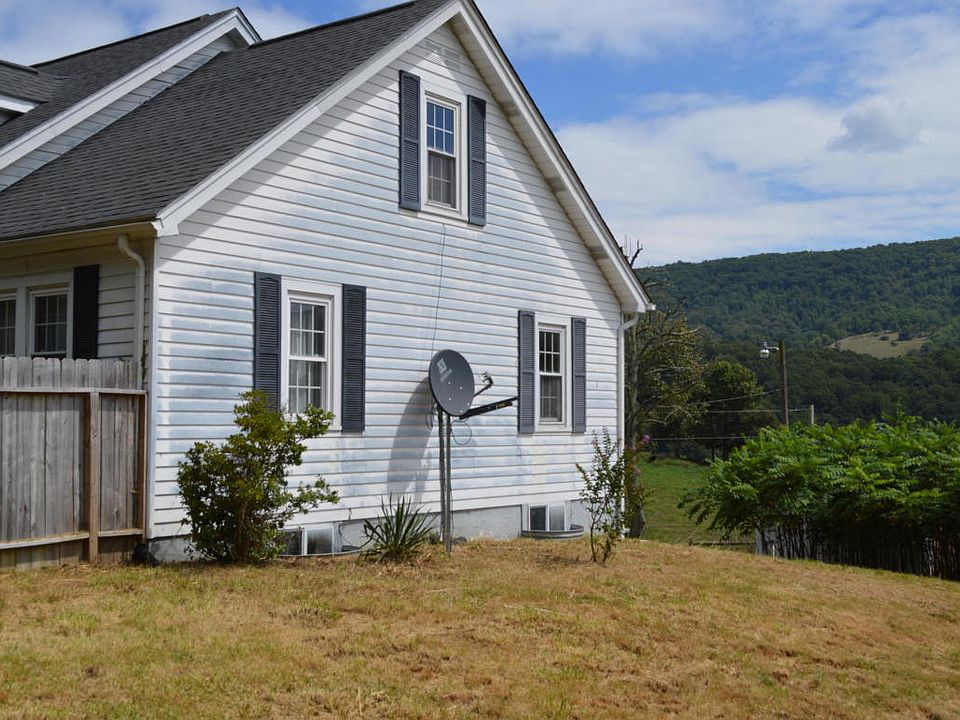 2nd image of 204 Cumberland Gap Rd