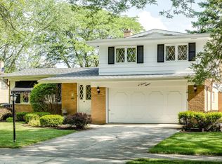 1418 E Lyn Ct, Homewood, IL 60430