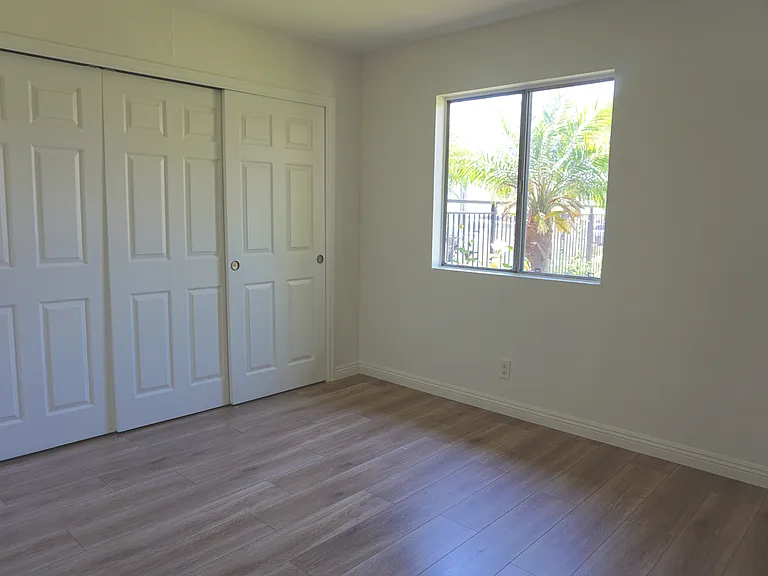 3433 W Orange Ave #1 — Photo 4