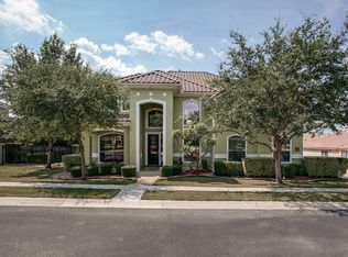 6 Three Lakes Dr, San Antonio, TX 78248