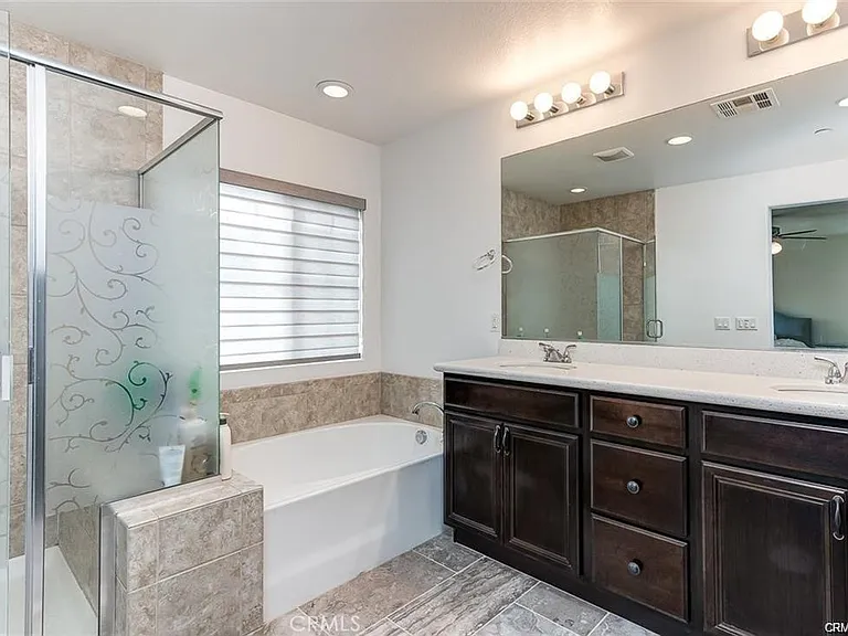 3285 Ledgewood Cir — Photo 18