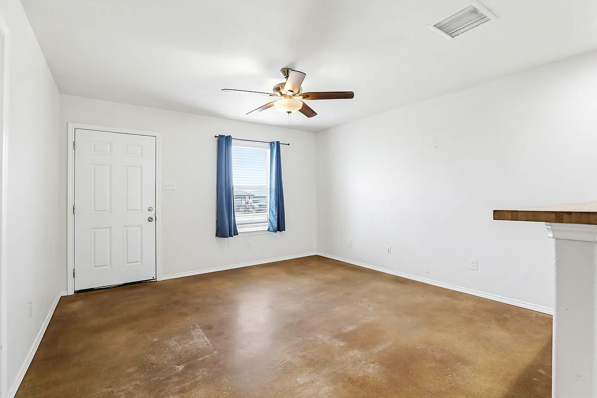 Building Photo - 752 Cimarron #A