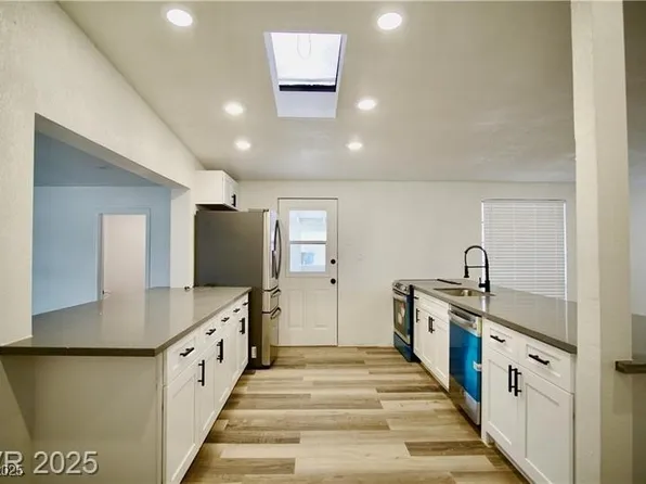 1944 Allen Ave, Henderson, NV 89011