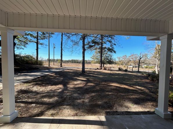 332 Cannon Dr, Laurel Hill, FL 32567