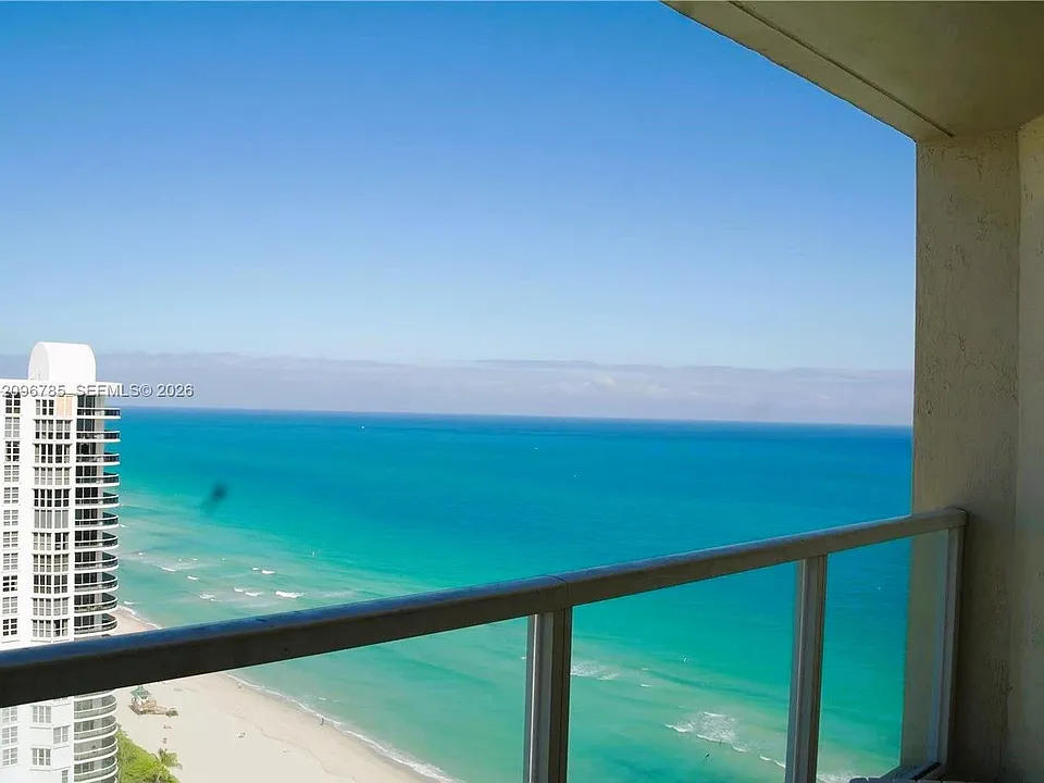16699 Collins Ave #2805