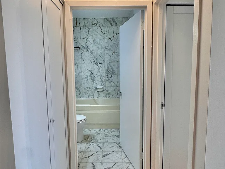 45 River Dr S #803 — Photo 9