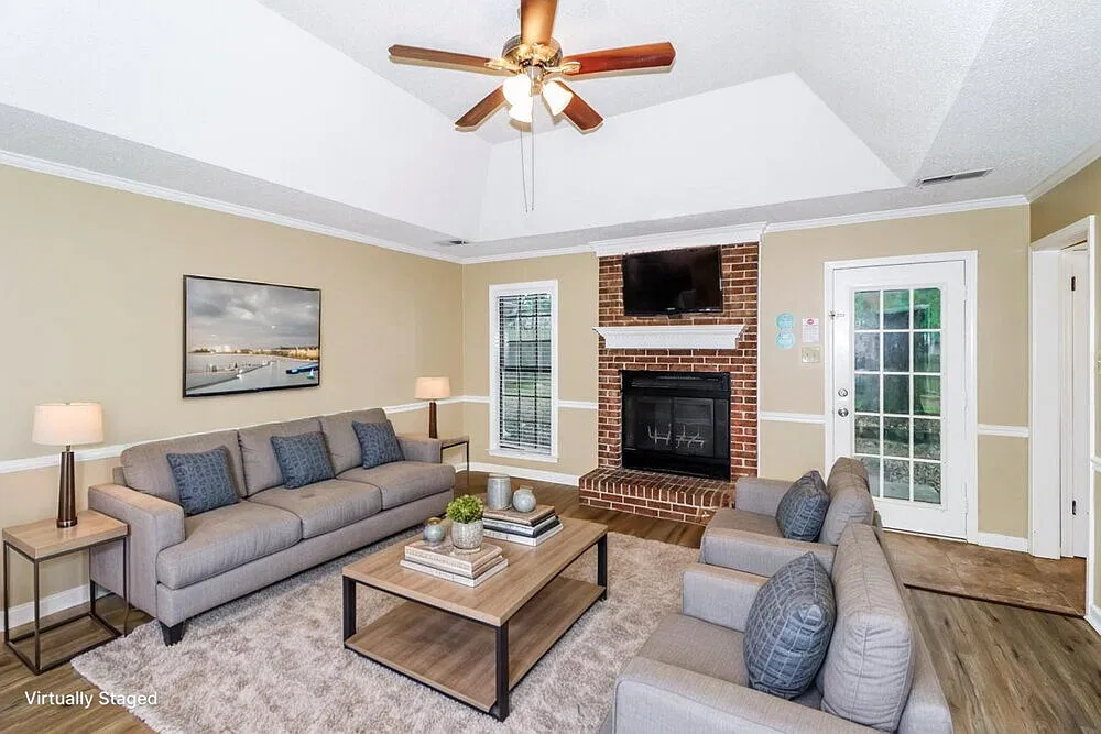 3 bed, 2.0 bath, 1334 sqft, $1,475 — Photo 4