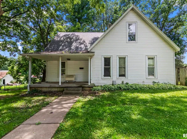 122 W Hardin St, Virginia, IL 62691