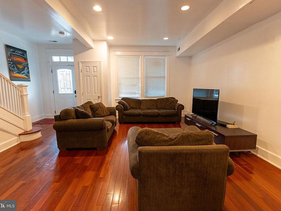 1st image of 4705 8th St NW