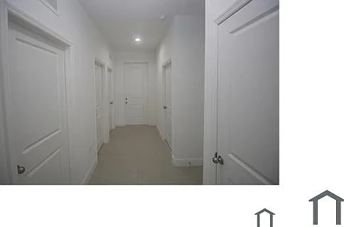 1138 Darling St E — Photo 13